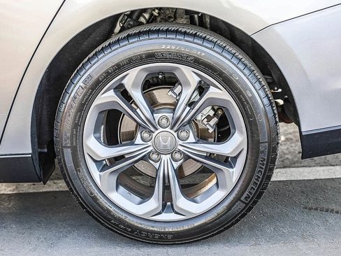 Certified 2024 Honda Accord EX image 31