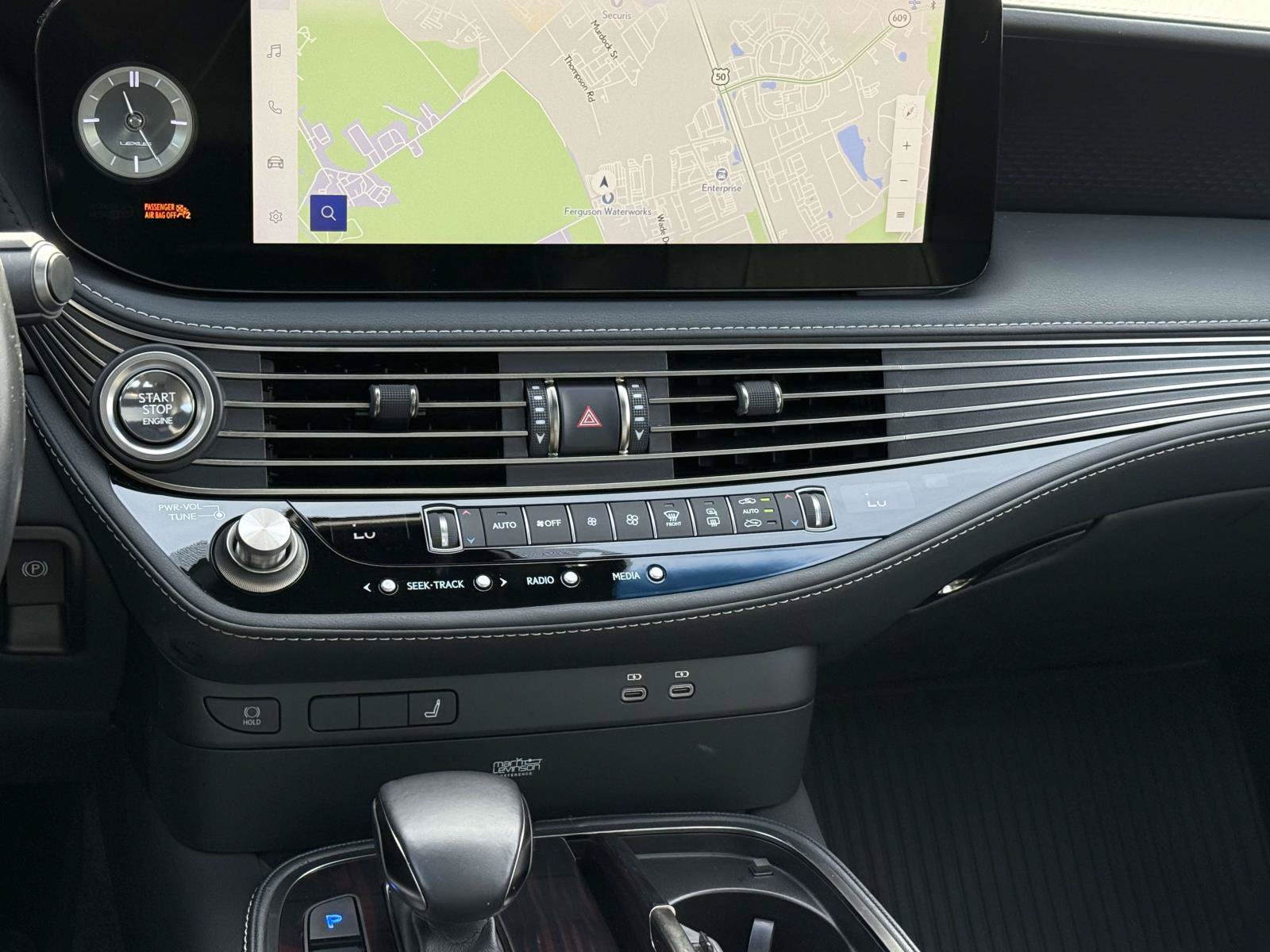 Used 2023 Lexus LS 500 AWD w/ Interior Upgrade Package image 18