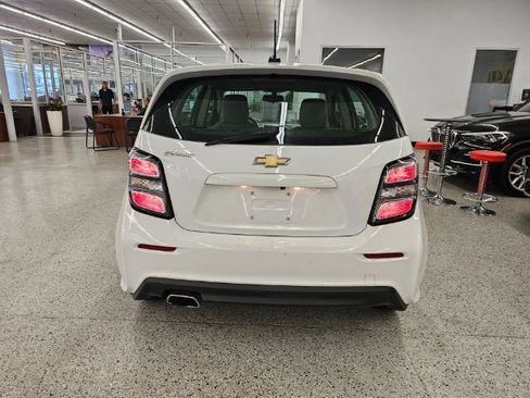 Used 2018 Chevrolet Sonic LT image 5