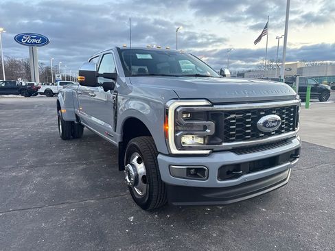 Used 2025 Ford F350 Platinum w/ Platinum Plus Package image 4