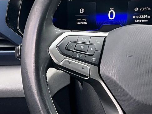 Used 2022 Volkswagen Taos SE w/ IQ.Drive SE Package image 24