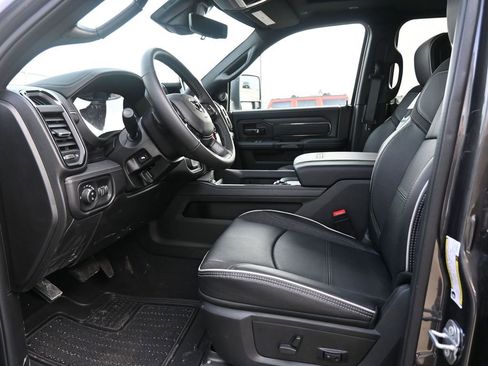 New 2026 RAM 3500 Limited image 12