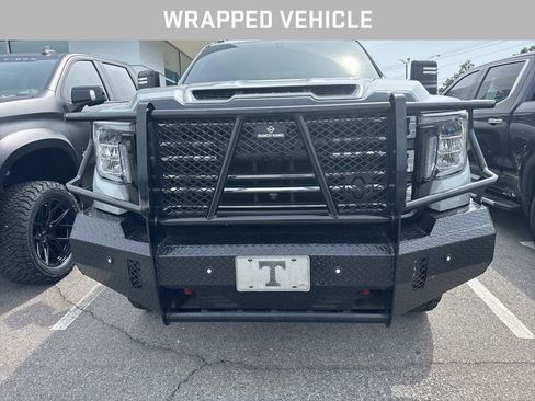 Used 2022 GMC Sierra 2500 AT4 w/ AT4 Preferred Package AWD/4WD image 3