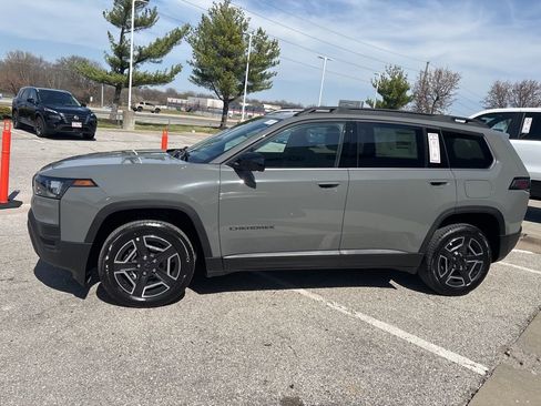 New 2026 Jeep Cherokee Laredo AWD/4WD image 16