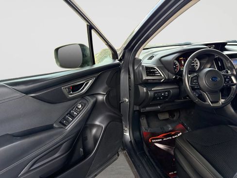 Used 2020 Subaru Forester Premium AWD/4WD image 11