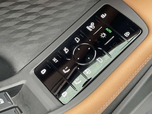 Used 2025 Audi A5 2.0T Premium Plus w/ Premium Plus image 18