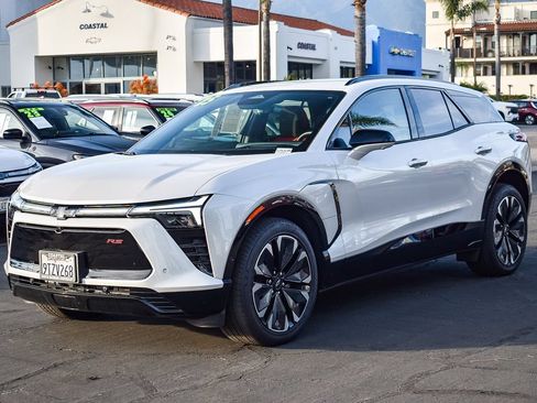 Used 2025 Chevrolet Blazer EV RS w/ Super Cruise Package AWD/4WD image 3