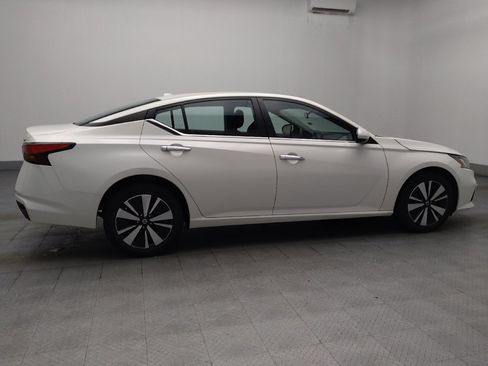 Used 2022 Nissan Altima 2.5 SV AWD/4WD image 10