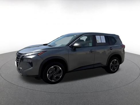 Used 2025 Nissan Rogue SV AWD/4WD image 8