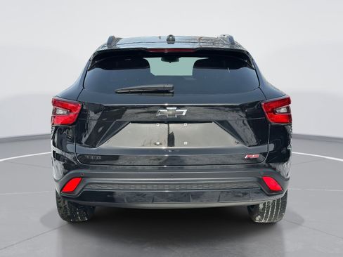 Certified 2024 Chevrolet Trax RS w/ Sunroof Package image 3