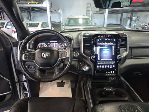 Used 2020 RAM 1500 Laramie AWD/4WD image 3