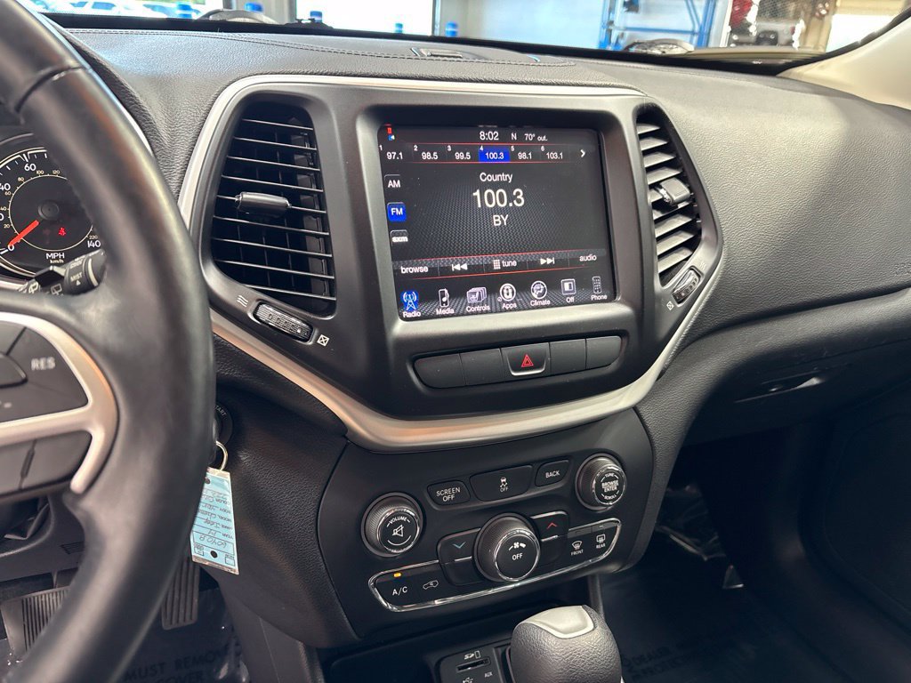 Used 2014 Jeep Cherokee Latitude w/ Cold Weather Group FWD image 16