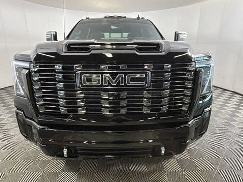 Used 2025 GMC Sierra 3500 Denali Ultimate AWD/4WD image 7