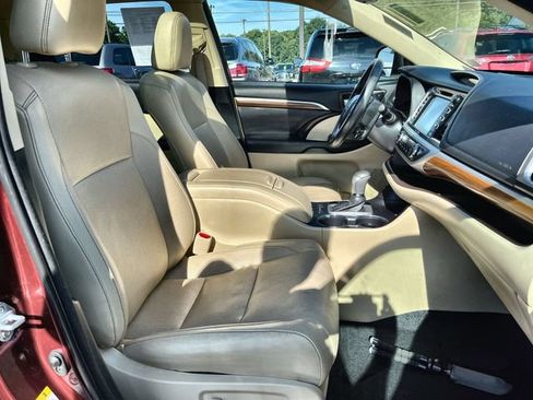 Used 2018 Toyota Highlander Limited Platinum AWD/4WD image 27