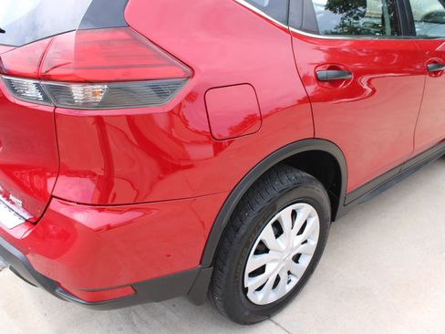 Used 2017 Nissan Rogue S AWD/4WD image 9