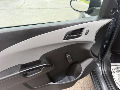 Used 2019 Chevrolet Sonic LS FWD image 9