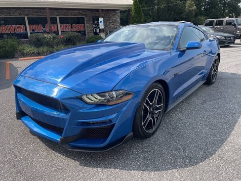 Used 2019 Ford Mustang GT w/ Equipment Group 301A RWD image 4