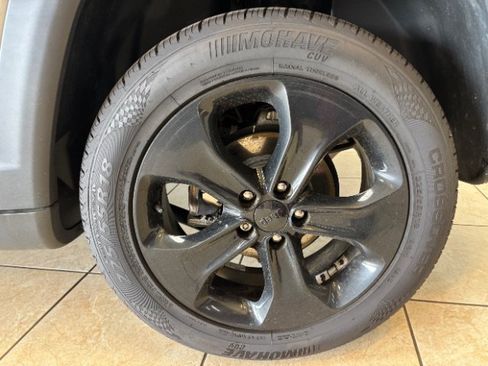 Used 2020 Jeep Compass Latitude AWD/4WD image 16