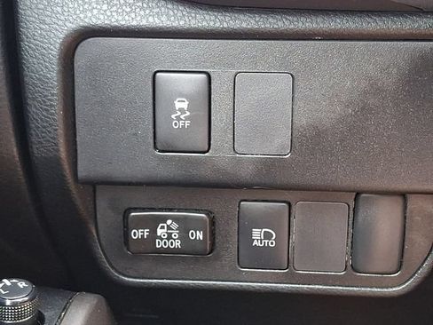Certified 2023 Toyota Tacoma SR5 AWD/4WD image 24