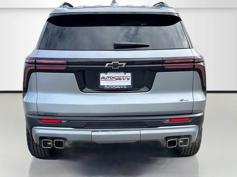 Used 2025 Chevrolet Traverse Z71 w/ LPO, Floor Liner Package AWD/4WD image 6