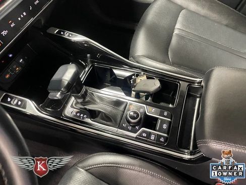 Used 2024 Kia Sorento SX AWD/4WD image 18