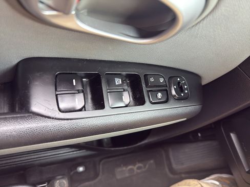 Used 2015 Kia Soul image 12