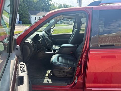 Used 2005 Ford Explorer Limited AWD/4WD image 10