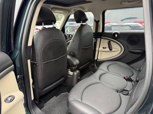 Used 2013 MINI Cooper Countryman FWD image 9