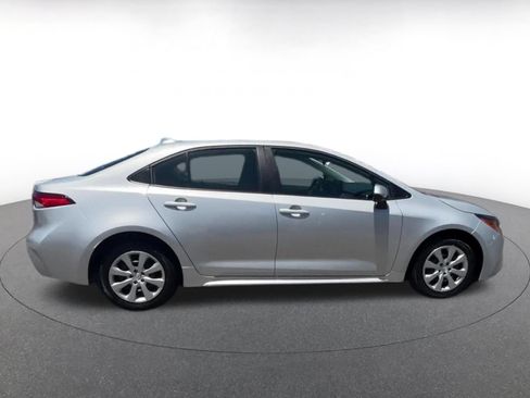 Used 2025 Toyota Corolla LE FWD image 15