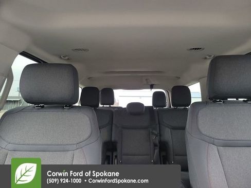 Used 2025 Ford Expedition Active image 39