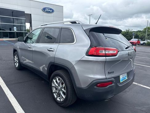 Used 2015 Jeep Cherokee Latitude FWD image 9