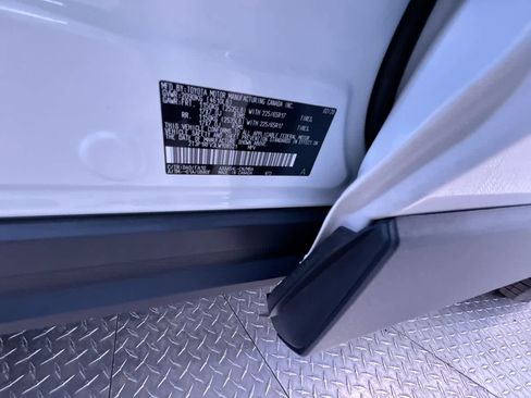 Used 2020 Toyota RAV4 XLE w/ Convenience Package image 44