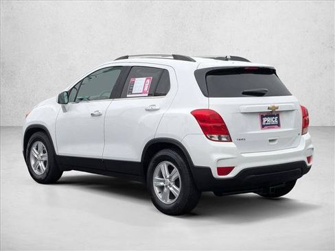 Used 2017 Chevrolet Trax LT w/ LT Convenience Package FWD image 8