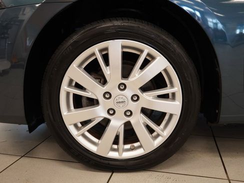 Used 2014 Nissan Sentra SL w/ Premium Package FWD image 16