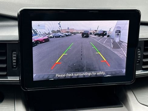 Certified 2022 Ford Explorer XLT w/ Equipment Group 202A image 22