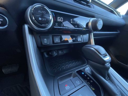 Used 2024 Toyota RAV4 SE image 34