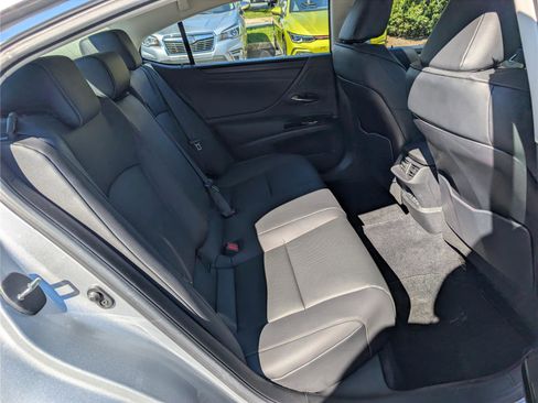 Used 2023 Lexus ES 350 w/ Premium Package image 12