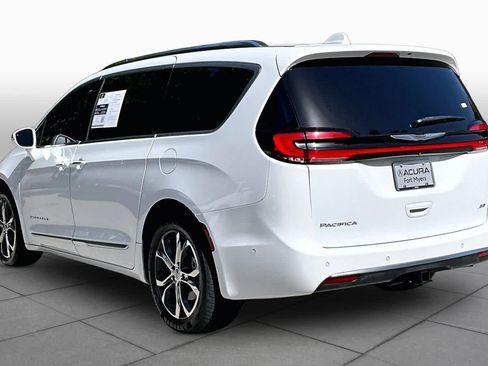 Used 2022 Chrysler Pacifica Pinnacle AWD/4WD image 12