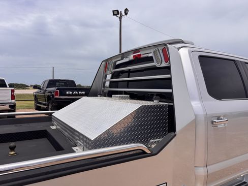 Used 2017 Ford F450 Platinum w/ Platinum Ultimate Package AWD/4WD image 14