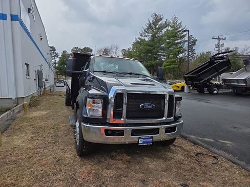 Used 2023 Ford F750 2WD Regular Cab Super Duty image 10