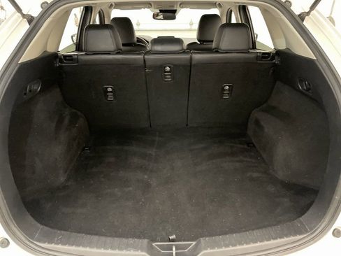 Used 2019 MAZDA CX-5 Touring image 18