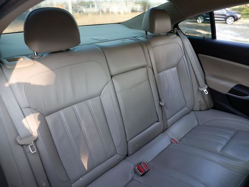 Used 2013 Buick Regal Premium image 14