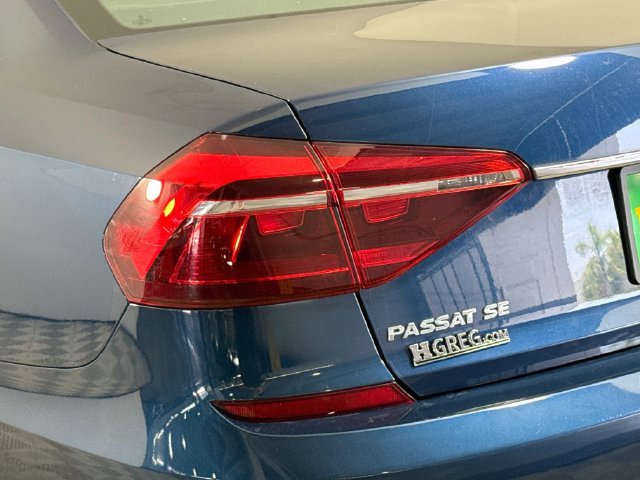 Used 2018 Volkswagen Passat 2.0T SE FWD image 35