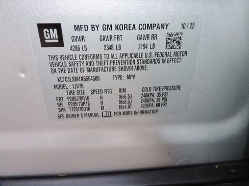 Used 2022 Chevrolet Trax LT w/ LT Convenience Package FWD image 16
