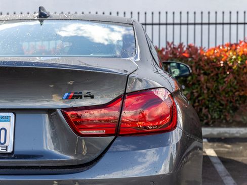 Used 2019 BMW M4 Coupe w/ Competition Package image 11