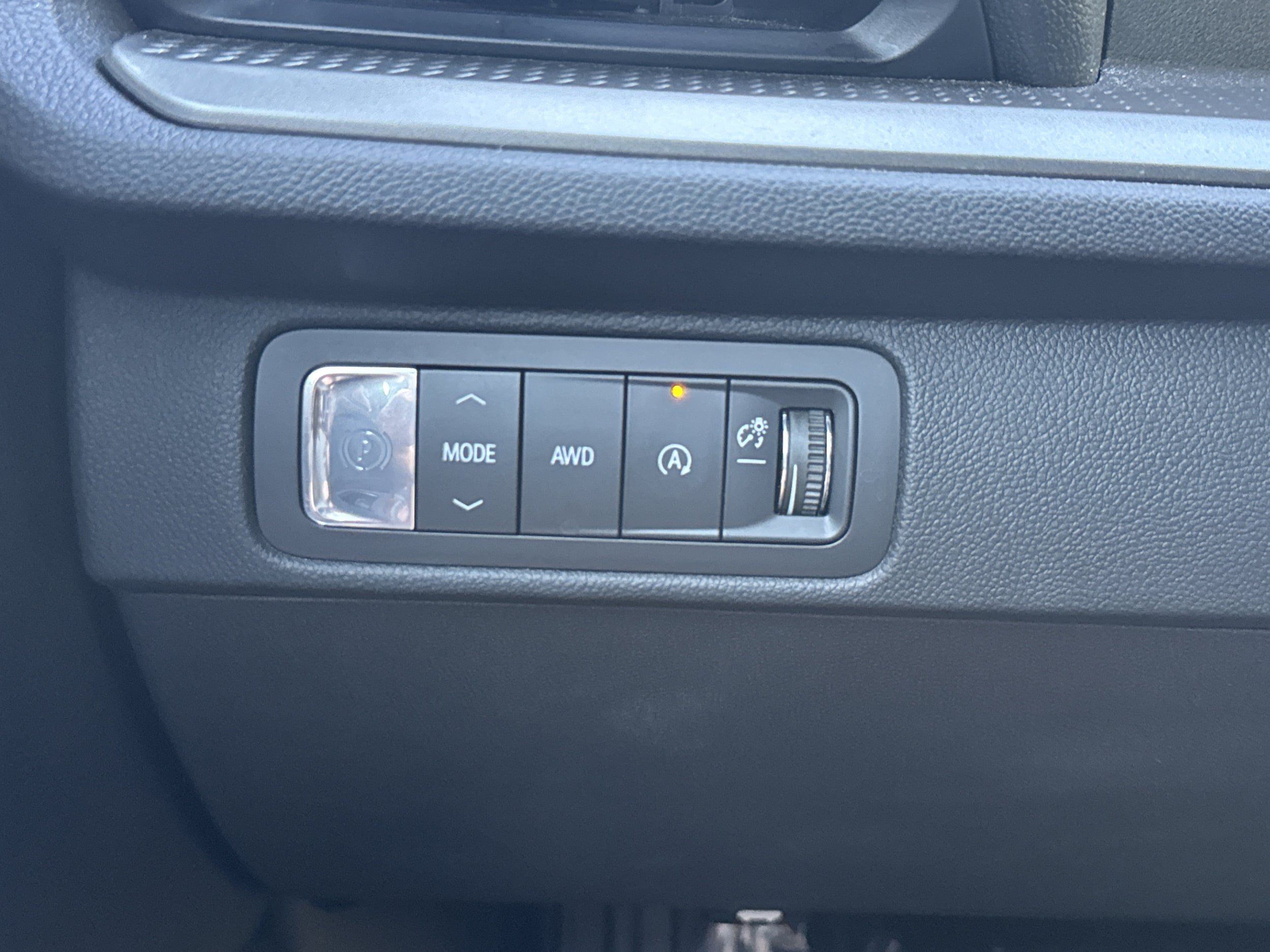 Used 2026 Chevrolet Traverse LT AWD/4WD image 28