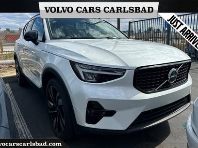 Used 2025 Volvo XC40 B5 Plus