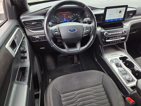 Used 2020 Ford Explorer XLT w/ Comfort Package AWD/4WD image 7