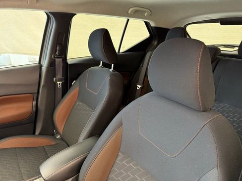 Used 2024 Nissan Kicks SR FWD image 15