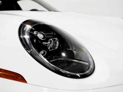 Used 2023 Porsche 911 Carrera w/ Premium Package image 41